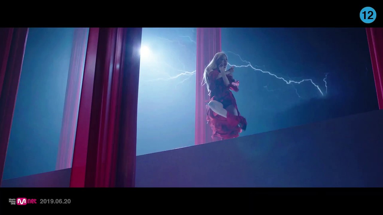 청하 (CHUNG HA) - "Snapping" Music Video Teaser 2