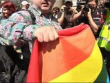 Casi la mitad de los homosexuales europeos sufren discriminación