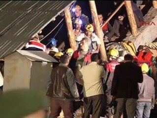 19 mineros siguen atrapados a 300 metros de profundidad en Turquía