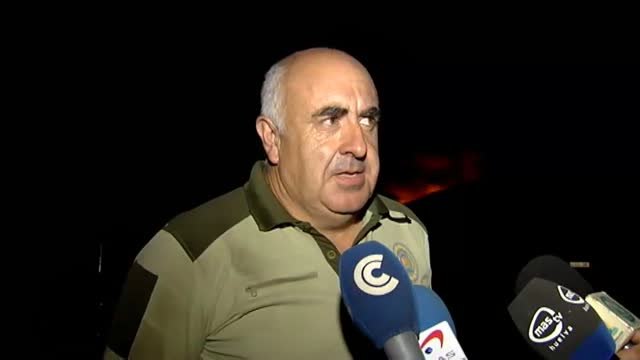 El incendio declarado en Nerva (Huelva) ha obligado a desalojar a 22 familias y ya ha afectado a 500 hectáreas