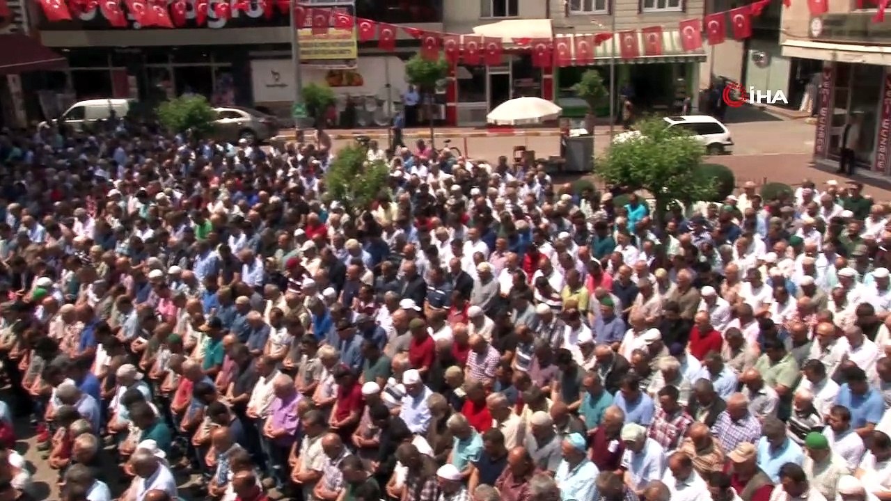 Araklı'da yaşanan sel felaketinde hayatını kaybeden Mehmet Cevahir son yolculuğuna uğurlandı