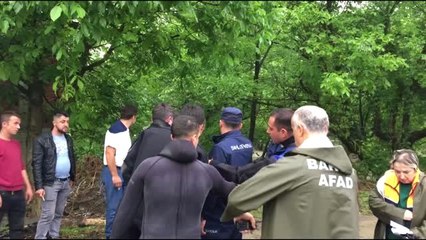 Sele kapılan çocuğu arama çalışmaları başladı