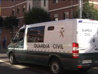 Registros y traslados durante la noche en León, Murcia y Valencia