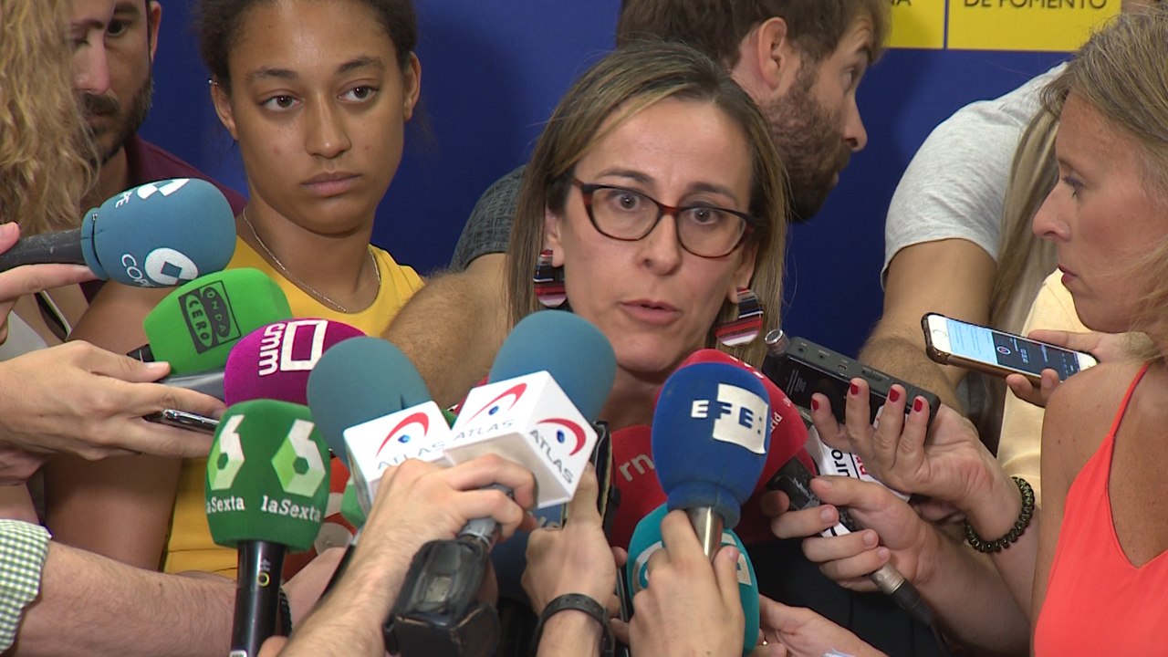 Galicia pide a Fomento "no traspasar" el conclicto entre taxis y VTC