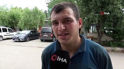 Caminin minaresine yıldırım düştü, korku dolu anlar kameraya yansıdı