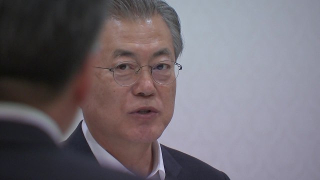 문 대통령 '北 목선' 회의 주재... 포착 못한 점 철저 점검 / YTN