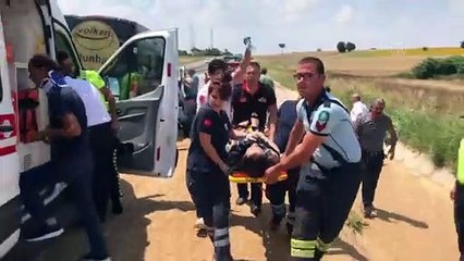 Yolcu minibüsü ile traktör çarpıştı: 6 yaralı - EDİRNE