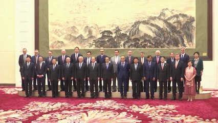 中 총리, 17개 다국적 기업 CEO 만나 "개방 확대" / YTN