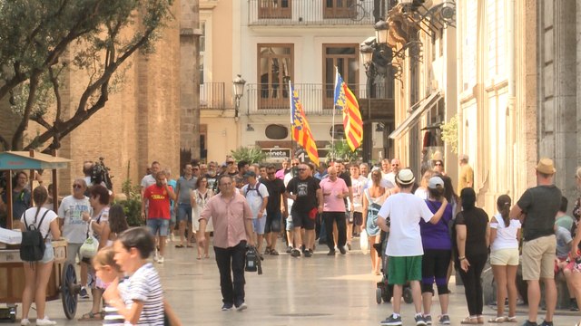 El ministro Ábalos recibe a los taxistas en el Palau de la Generalitat