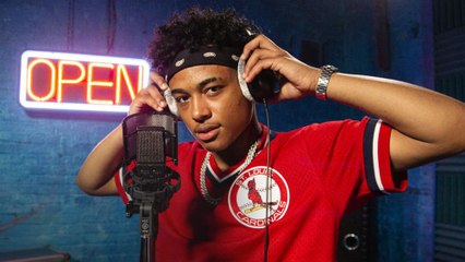 Luh Kel "Wrong" (Live Performance) | Open Mic