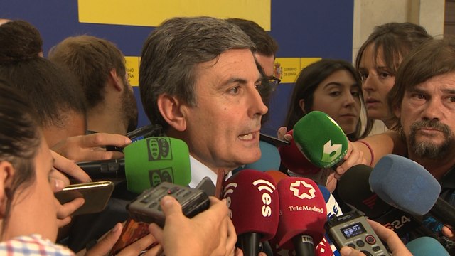 Saura (Transportes) ve desequilibrios que corregir en el sector del taxi y VTC