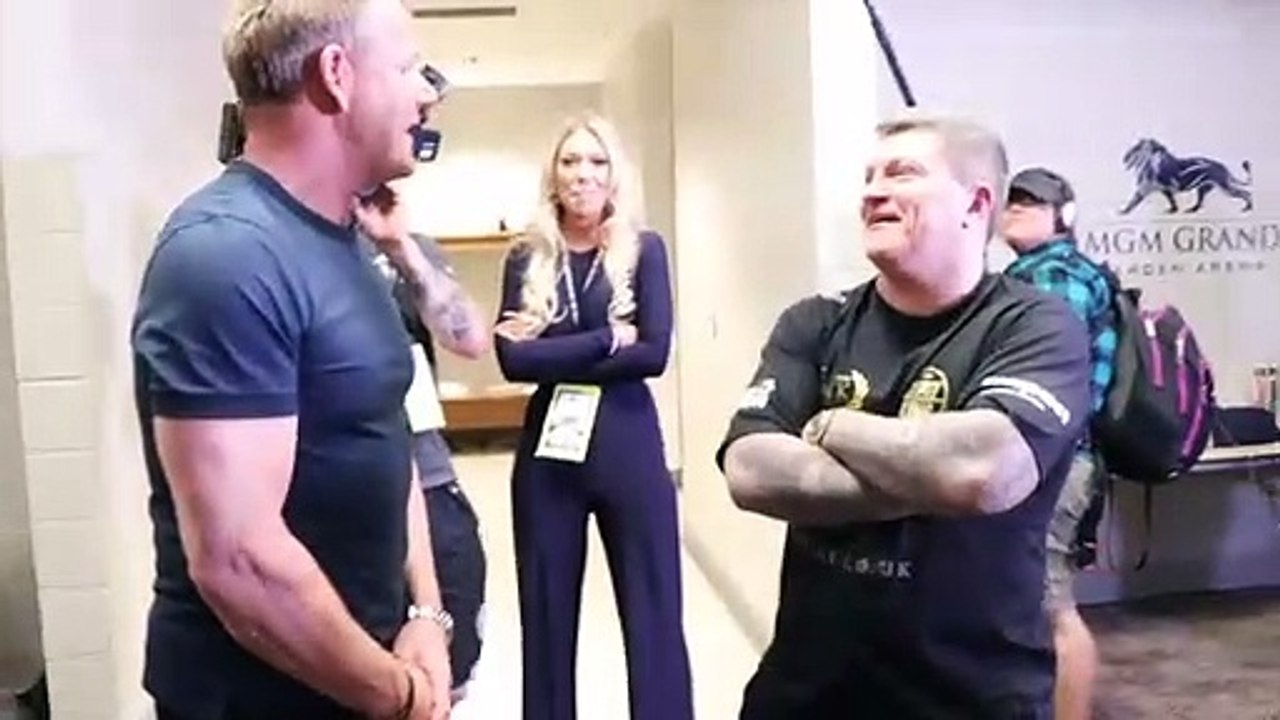 'GORDAN, CAN I GET A CHEESE SANDWICH?' - BILLY JOE SAUNDERS TORMENTS GORDAN RAMSEY IN LAS VEGAS