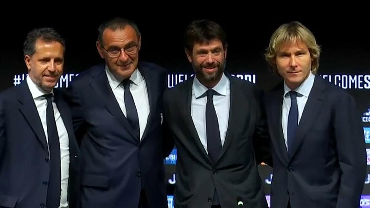 Trainer Maurizio Sarri startet in Turin