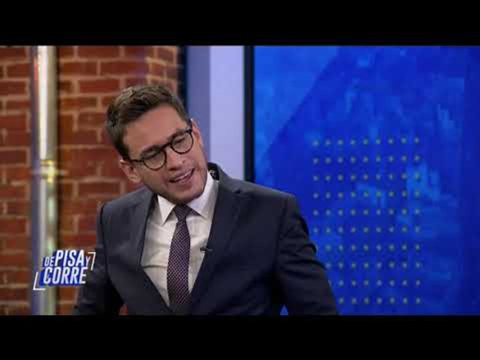 Armando Manzanero canta en su visita al foro | De Pisa y Corre