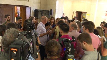 Receso en la reunión de Fomento con los taxistas