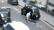 La policía de Londres busca a un taxista que abandonó a un hombre inconsciente en la calle