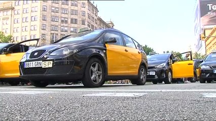 Descargar video: Barcelona colapsada por la huelga de taxistas