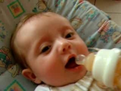 Mélia, mon 1er jus de fruit