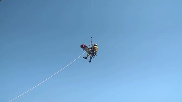 Rescatadas 25 personas al perder el control de sus kayaks en la costa de Dénia