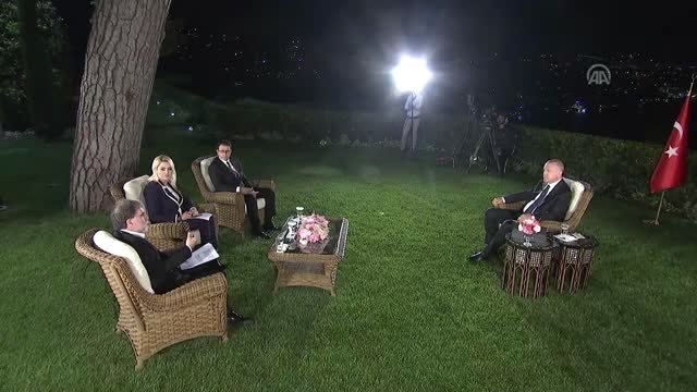 Erdoğan: Zihniyet benzetmelerini yapmak suretiyle siyasi düşüncelerimizi güçlendirmek durumundayız