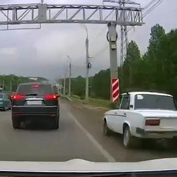 Quand tu regrettes d'avoir dépassé les autres automobilistes