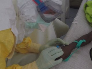 ¿Cómo se contagia el ébola?