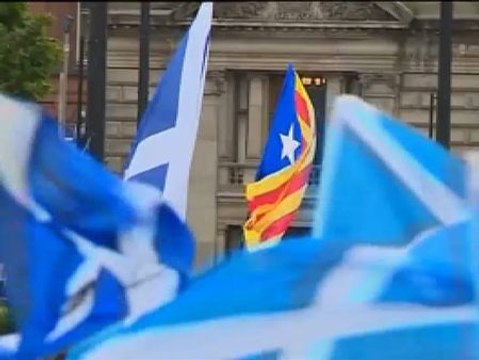 Esteladas en las calles de Escocia