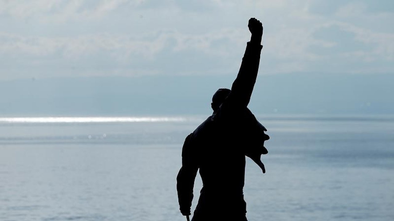 "Nova" canção de Freddie Mercury