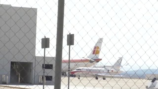 La mujer de Pedro Sánchez y sus dos hijas viajaron al FIB en coche