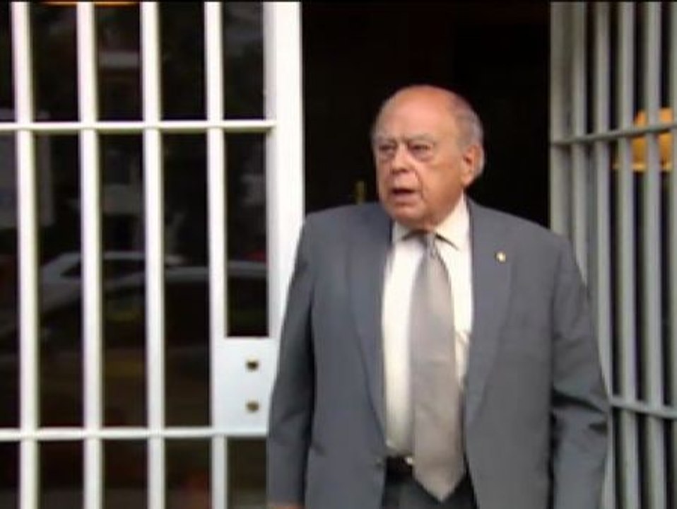 "No tenéis vergüenza" con estas palabras salían a la calle Pujol y su mujer