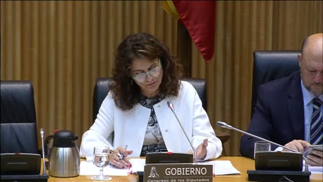 Montero: Vamos a presentar un texto que incluya una lista de grandes morosos en administraciones y directivas de empresas que mantienen deudas con el fisco