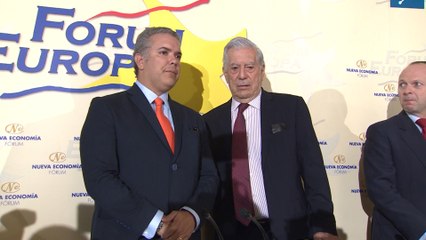 Iván Duque participa en un desayuno informativo