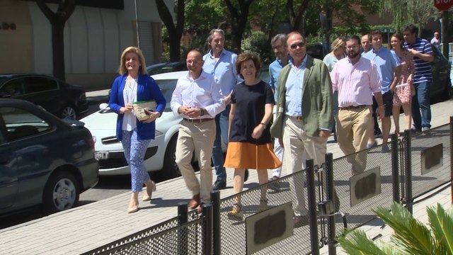 Sáenz de Santamaría acepta un debate con Pablo Casado