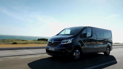 2019 New Renault TRAFIC SPACECLASS Driving in Portugal