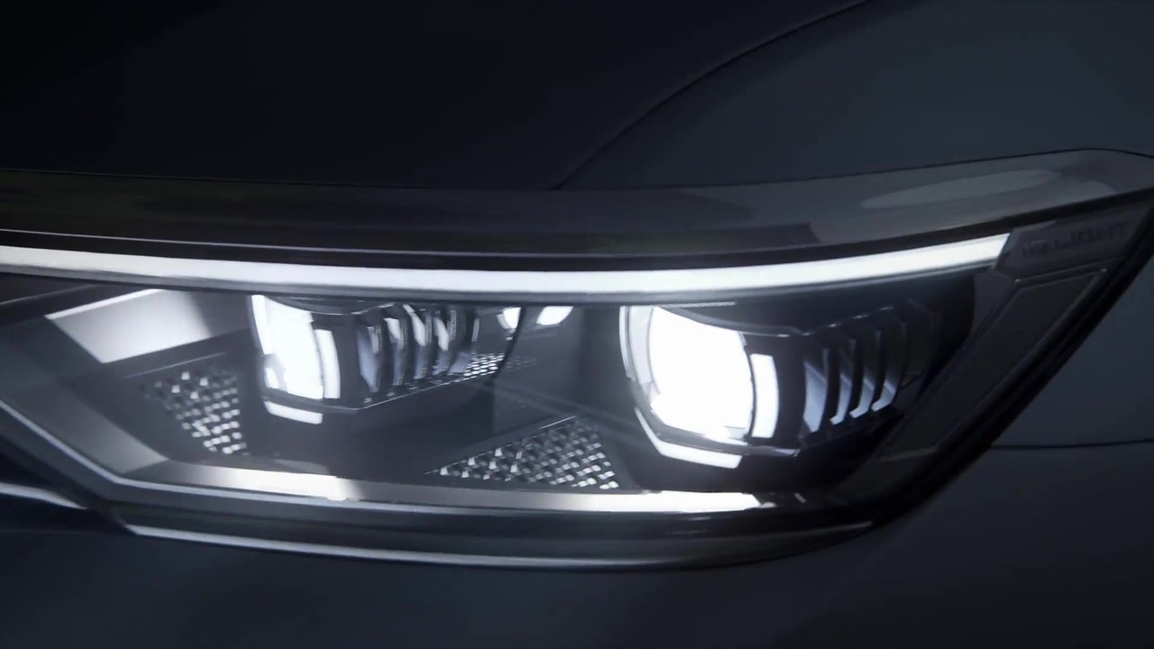 Volkswagen Passat IQ. Light