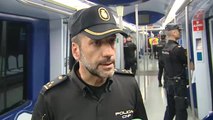 Trasladan doce coches históricos de Metro de Madrid escoltados por la Policía