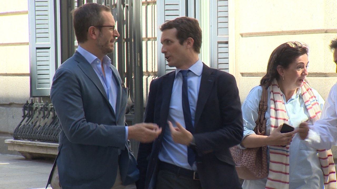 Diputados llegan al Congreso para votar sobre RTVE