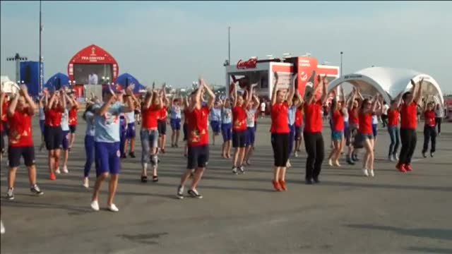 Más de 80 voluntarios participan en un Flashmob en la localidad rusa de Kazan