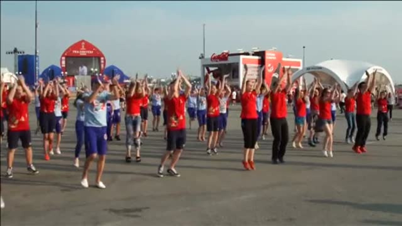 Más de 80 voluntarios participan en un Flashmob en la localidad rusa de Kazan