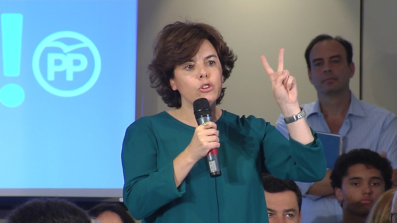 Sáenz de Santamaría anima a "votar en libertad"