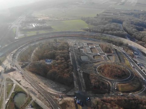 Voiture autonome : un centre d’essais inauguré en Essonne