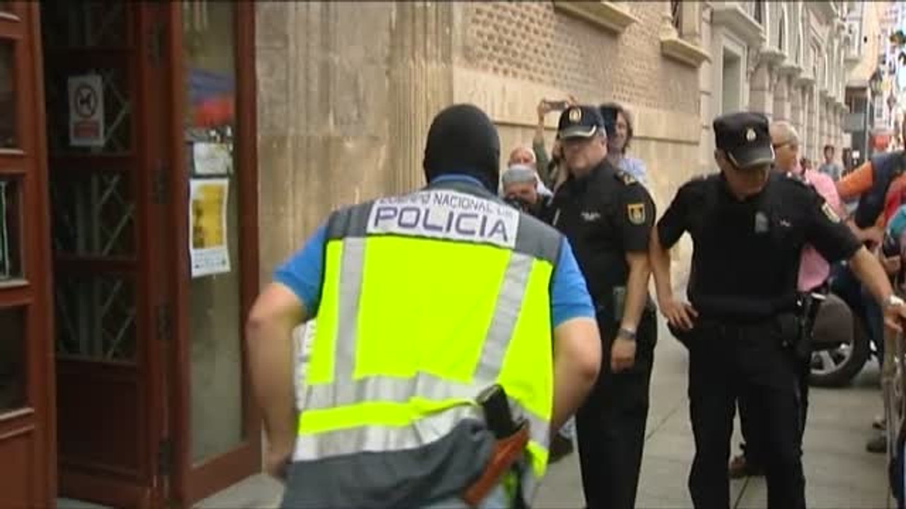 La Policía investiga la adjudicación en decenas de ayuntamientos para colocar semáforos a cambio de comisiones