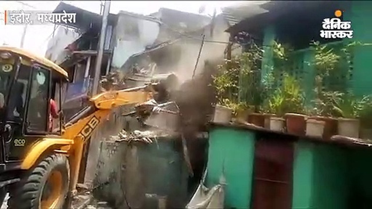 जर्जर और पुराने मकानों पर कार्रवाई
