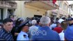 RTV Ora - Perplasje dhe në KZAZ-në e Burrelit: Gaz lotsjellës, gurë e shkopinj gome