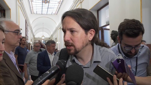 Iglesias celebra el traslado de los seis presos independentistas