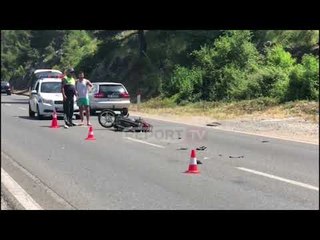 BMW tenton të shmangë motoçikletën në Lezhë/ Përfundojnë të dy në kanal, drejtuesit shpëtojnë