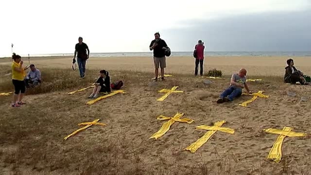 Los independentistas lanzan una campaña para hacer creer a los turistas que los catalanes son víctimas la represión del Estado español