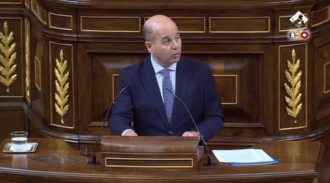 PP califica de "bochornoso" que Gobierno "subaste" RTVE