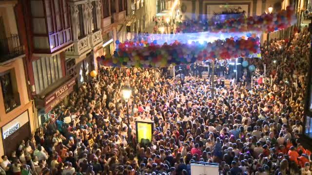 La iniciativa 'Beseame' llena Zamora de besos y amor