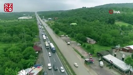 Download Video: D100 sel sularına teslim oldu, yol trafiğe kapandı